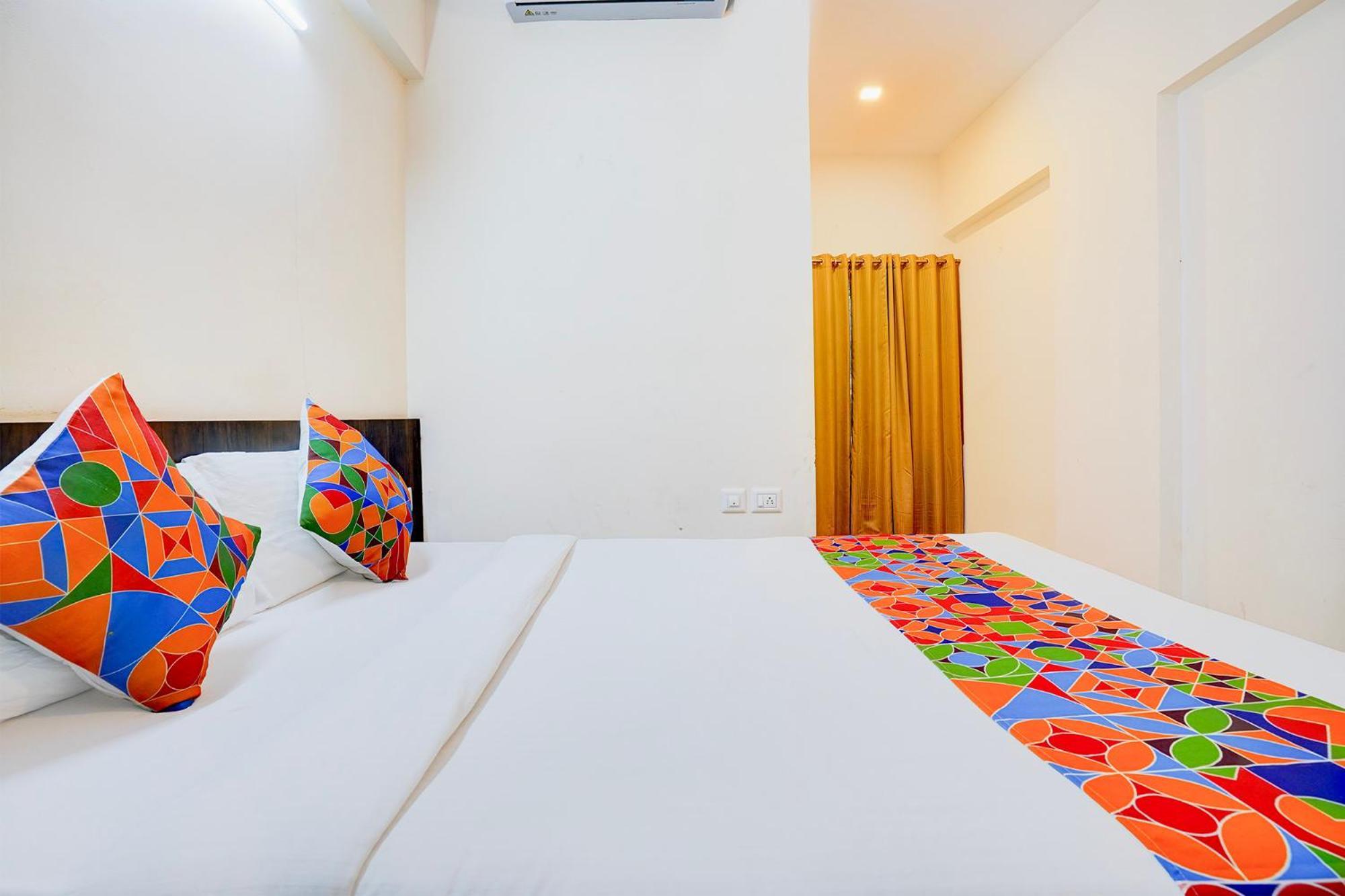 FabHotel GRK Comforts Bangalore Exterior foto